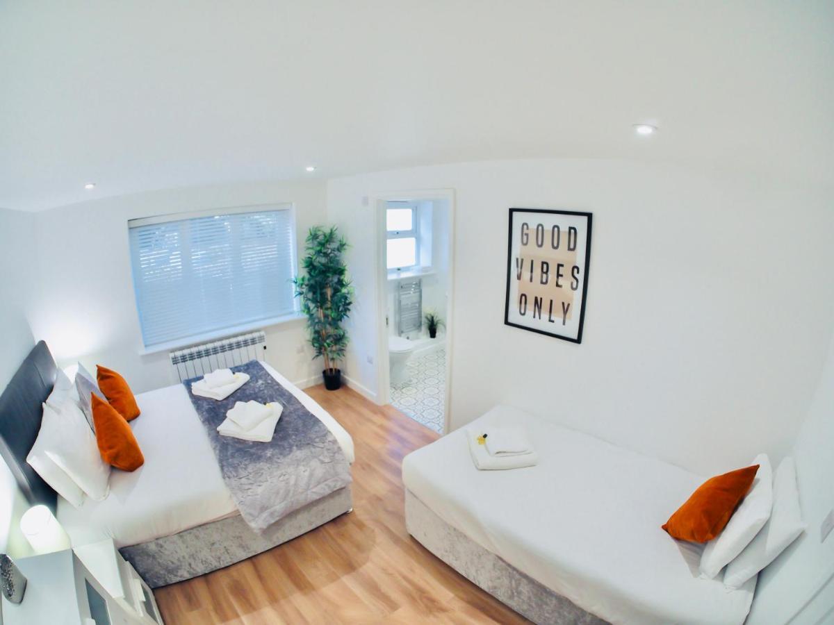 דירות גילדפורד Private Parking Stylish Great Location מראה חיצוני תמונה