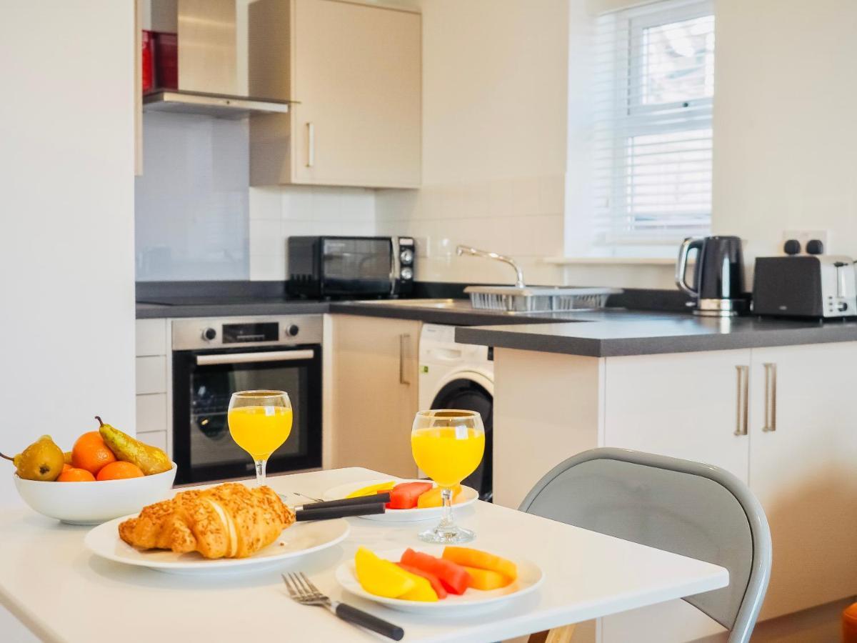 דירות גילדפורד Private Parking Stylish Great Location מראה חיצוני תמונה
